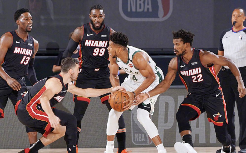  巴特勒28+7+6 热火终结湖人七连胜  